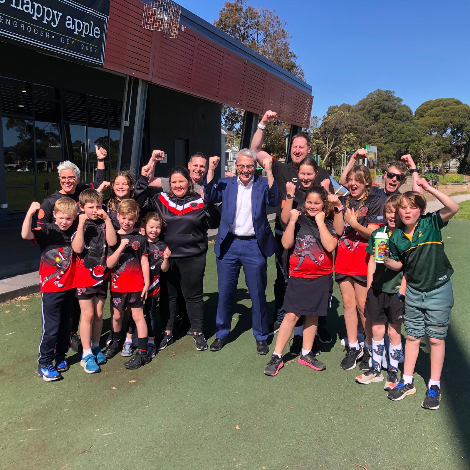 ESSENDON CLUBS URGED TO APPLY FOR SPORTING CLUB GRANTS Danny Pearson MP